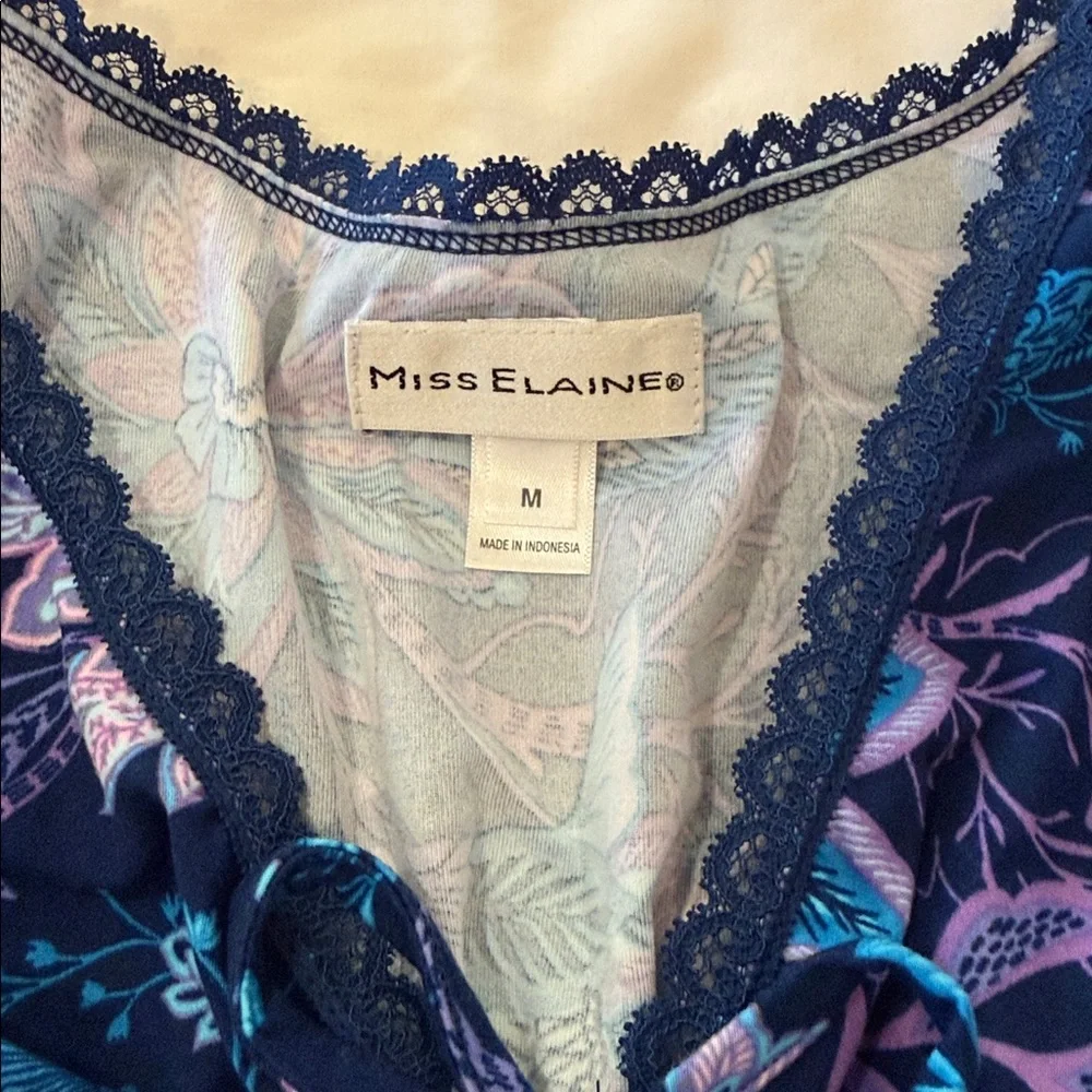 NWT Miss Elaine Sleeveless Printed Long Nightie - Picture 5 of 8